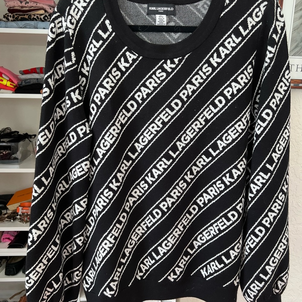 Black white seater Karl Lagerfeld